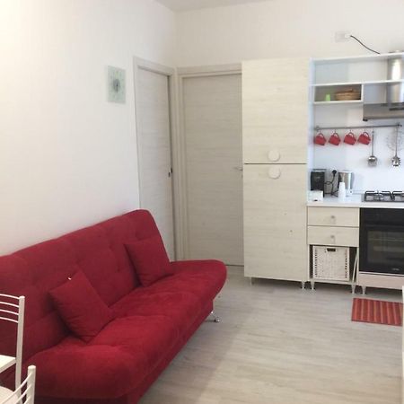 Appartamento Rubino - Lovely Little Flat 3 Minutes From Golf Club 5 Minutes From Lake Soiano Del Lago Eksteriør billede