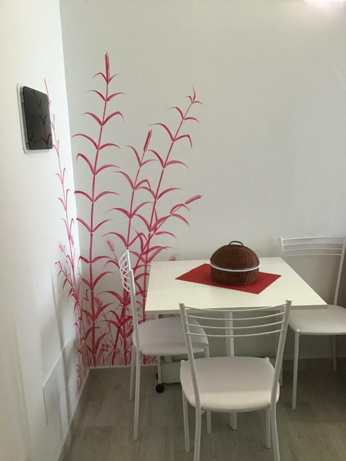 Appartamento Rubino - Lovely Little Flat 3 Minutes From Golf Club 5 Minutes From Lake Soiano Del Lago Eksteriør billede