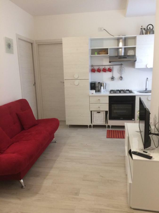 Appartamento Rubino - Lovely Little Flat 3 Minutes From Golf Club 5 Minutes From Lake Soiano Del Lago Eksteriør billede